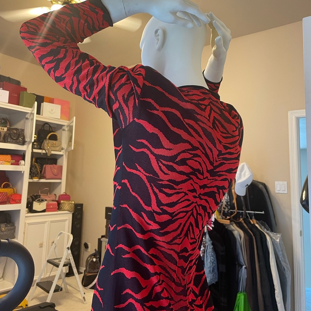 ❤️TRADED❤️Balmain zebra red black gold L button mini dress long sleeve 44 France - Picture 5 of 16